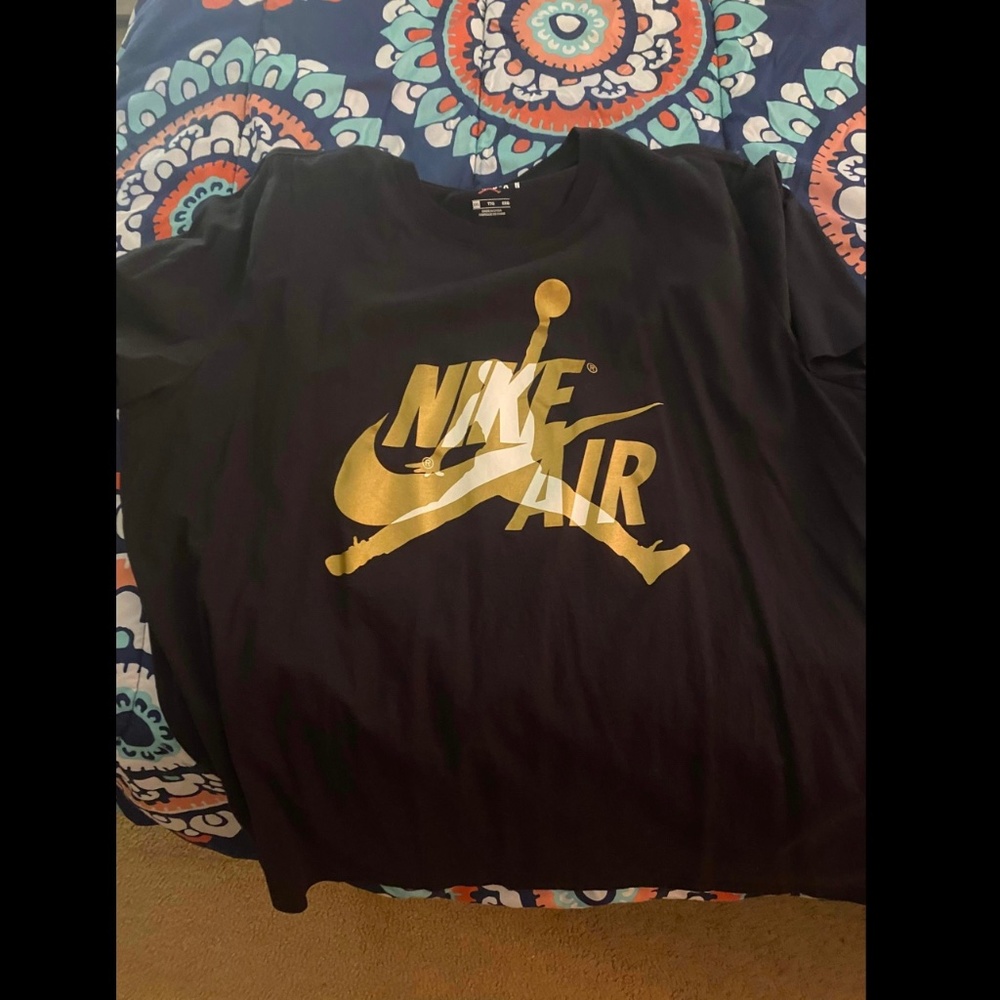 Men's Jordan shirt and shorts